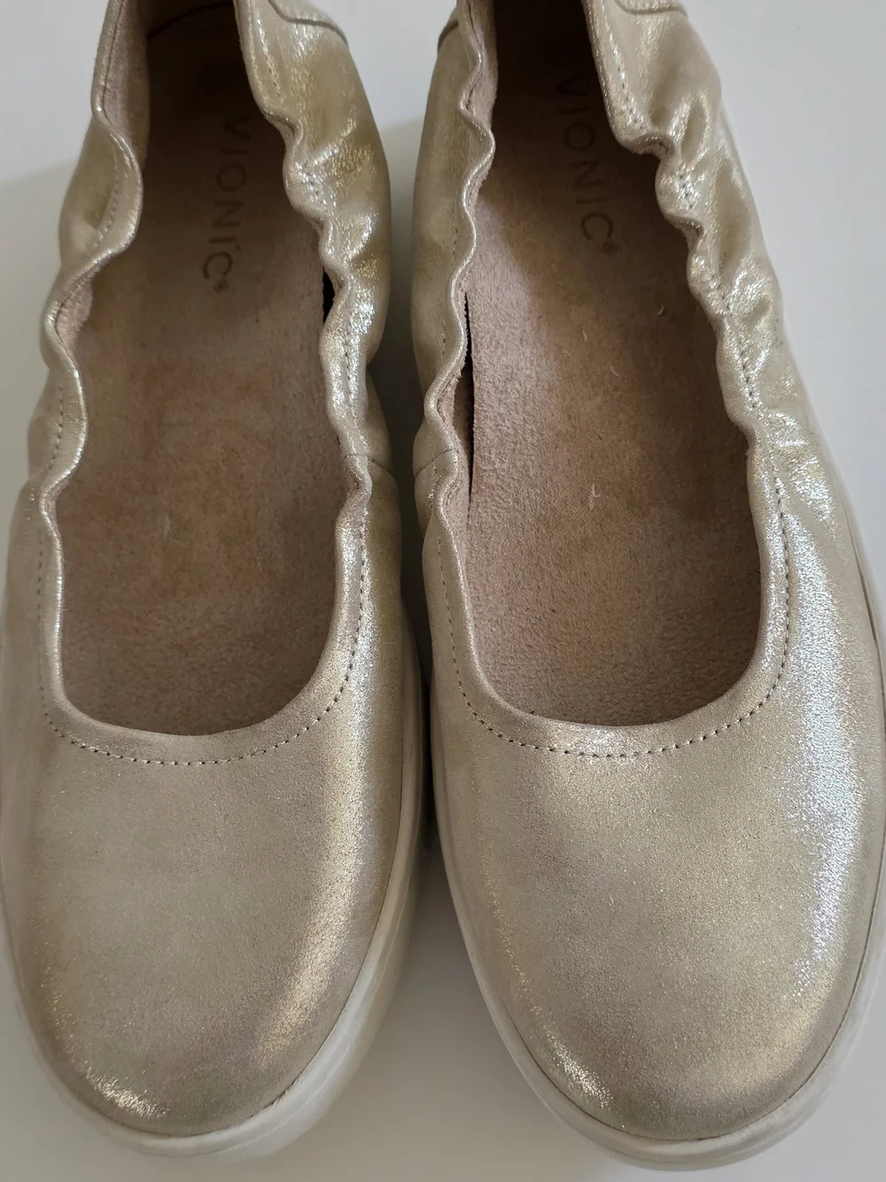 Vionic Women's Gold Ballet Slip-On Flats
